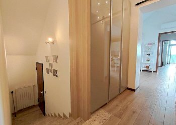 Three-room apartment Mezzago - photo 8