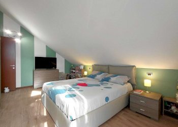 Three-room apartment Mezzago - photo 16