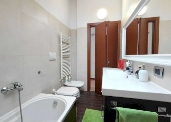 Three-room apartment Mezzago - photo 19