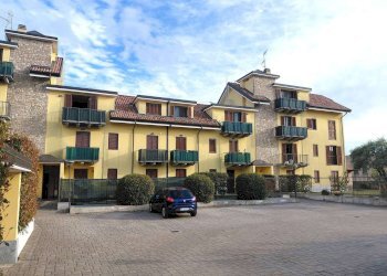 Three-room apartment Mezzago - photo 26