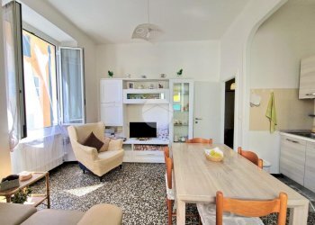 Four-room apartment Via Dolceacqua, Genova (neighborhood Palmaro) - photo 1