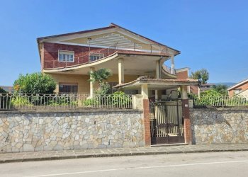 Foto 1 - Villa via Capone
 
67, Altavilla Irpina - photo 1