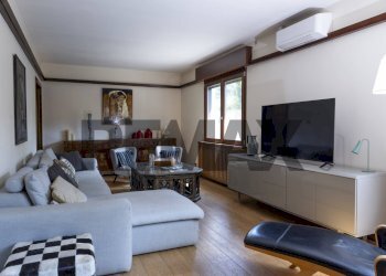 Soggiorno - Villa VIA GIROLA
 
10, Besano - photo 4