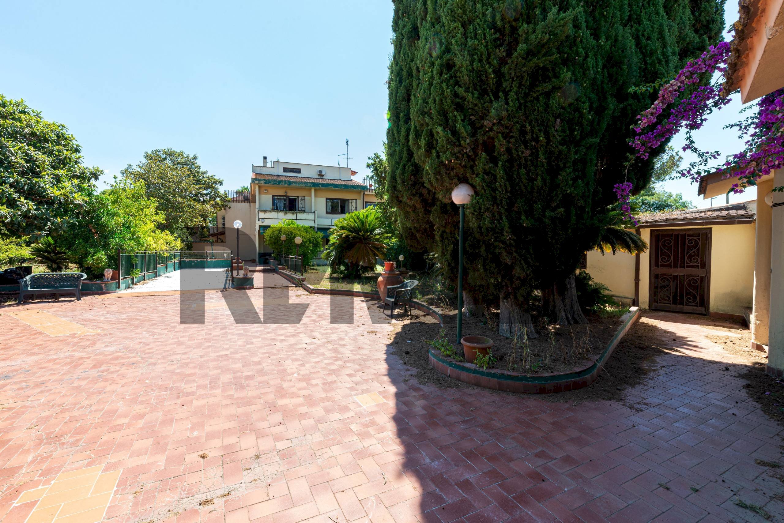 Terrazza - Villa Via Folgaria
 
100, Roma - photo 1