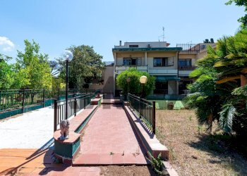 Casa all\'aperto - Villa Via Folgaria
100, Roma - photo 3