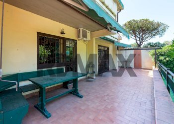 Terrazza - Villa Via Folgaria
100, Roma - photo 6