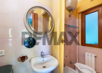 Bagno - Villa Via Folgaria
100, Roma - photo 16