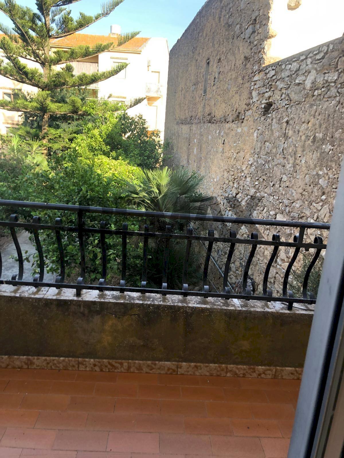 Balcone - Villa Via Santa Maria Goretti
23, Caltagirone - foto 3