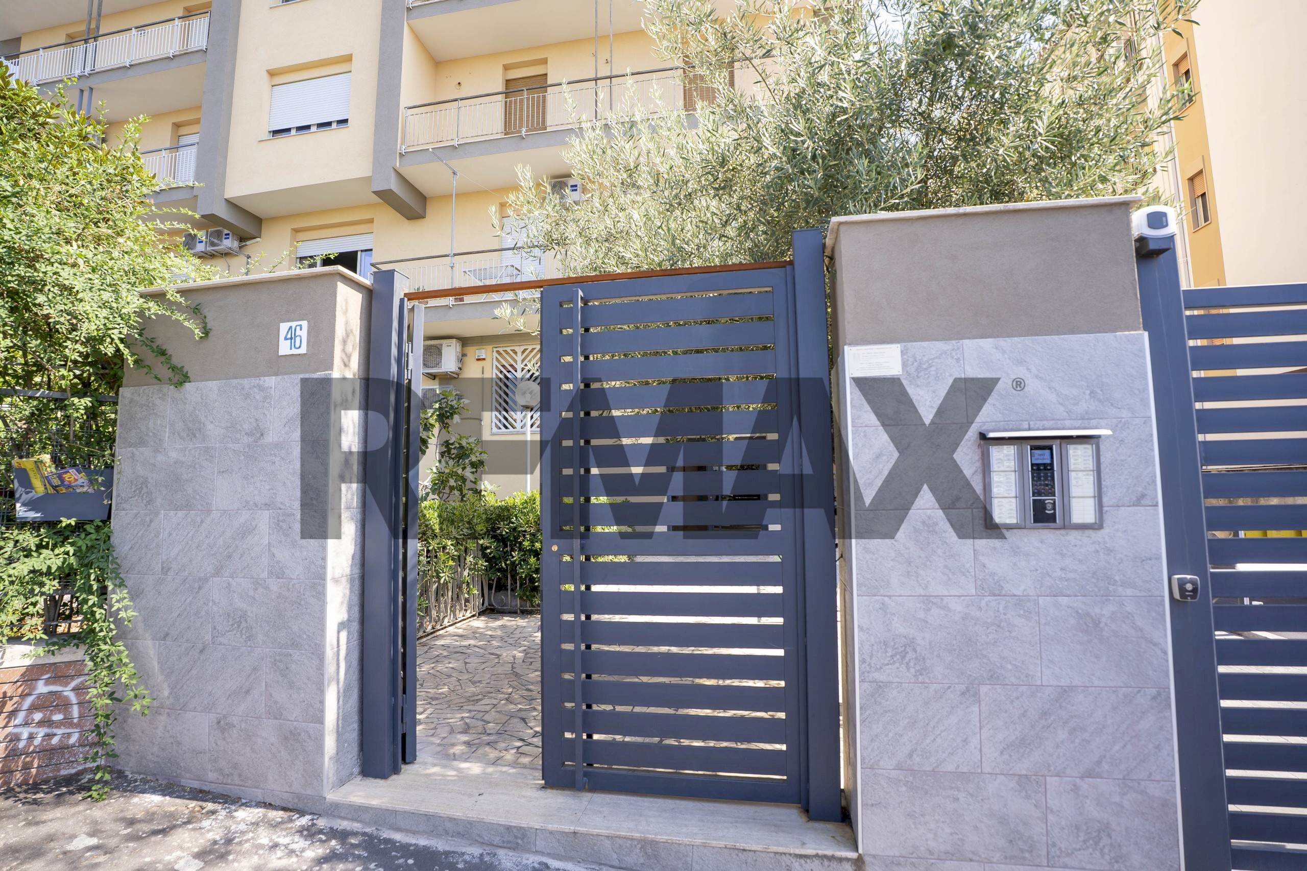 Edificio all\'aperto - Apartment Via Etnea
 
46, Gravina di Catania - photo 1