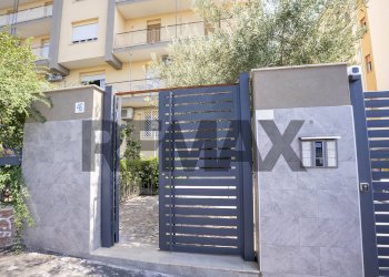 Edificio all\'aperto - Apartment Via Etnea
 
46, Gravina di Catania - photo 1
