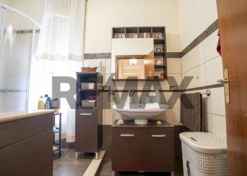 Bagno - Apartment Via Etnea
 
46, Gravina di Catania - photo 17