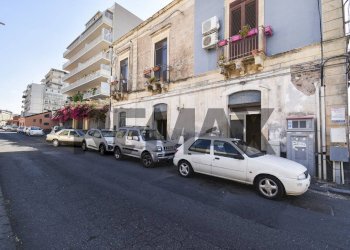 Edificio all\'aperto - Negozio Via Messina
 
545, Catania - foto 3