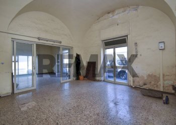 Stanza vuota - Negozio Via Messina
 
545, Catania - foto 11