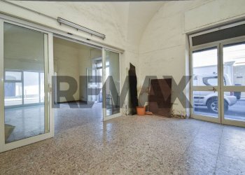 Stanza vuota - Negozio Via Messina
 
545, Catania - foto 20