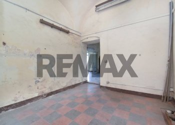 Stanza vuota - Negozio Via Messina
 
545, Catania - foto 24