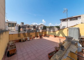 Terrazza - Casa indipendente Via Tommaso Tedeschi
 
5, Catania - foto 1