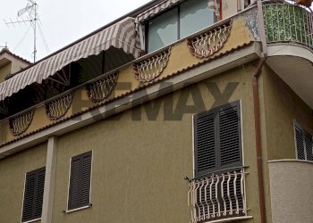 Edificio all\'aperto - Casa indipendente Via Luigi Einaudi
 
10, Biancavilla - foto 1