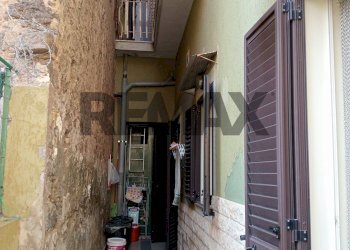Balcone - Casa indipendente Via Luigi Einaudi
 
10, Biancavilla - foto 17