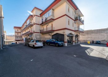 Edificio all\'aperto - Locale Commerciale Via Del Bosco
298, Catania - foto 4