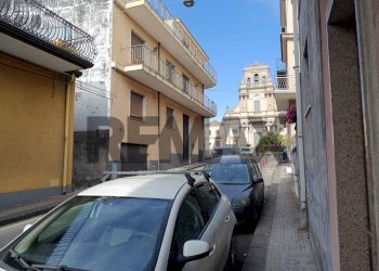 Edificio all\'aperto - Shop Via Giuseppe Mazzini
5/7, Santa Venerina - photo 5