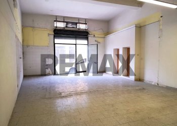 Stanza vuota - Shop Via Giuseppe Mazzini
5/7, Santa Venerina - photo 8