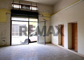 Stanza vuota - Shop Via Giuseppe Mazzini
5/7, Santa Venerina - photo 11