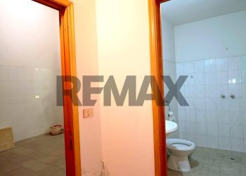 Bagno - Shop Via Giuseppe Mazzini
5/7, Santa Venerina - photo 14