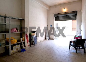 Non correlato - Shop Via Giuseppe Mazzini
5/7, Santa Venerina - photo 21