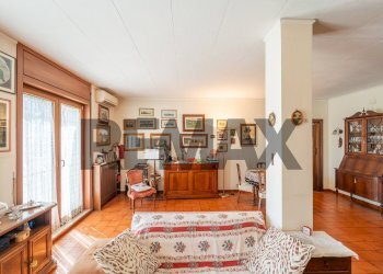 Soggiorno - Quadrilocale Via Guido Da Verona
70, Roma - foto 4