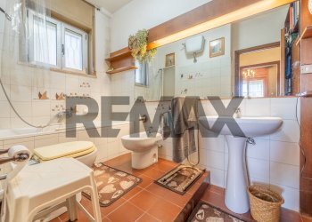 Bagno - Quadrilocale Via Guido Da Verona
70, Roma - foto 19