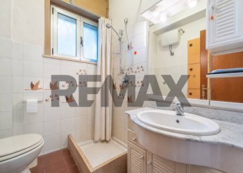 Bagno - Quadrilocale Via Guido Da Verona
70, Roma - foto 24