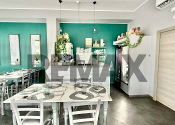 Sala da pranzo - Attività Commerciale Via Provinciale Cerretese
4, Cerreto Guidi - foto 7