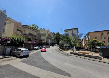 Edificio all\'aperto - Trilocale via Luigi Liguori
7, Salerno - foto 15