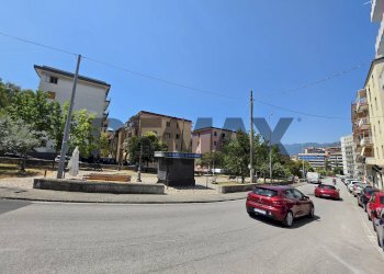 Edificio all\'aperto - Trilocale via Luigi Liguori
7, Salerno - foto 32