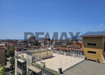 Edificio all\'aperto - Trilocale via Luigi Liguori
7, Salerno - foto 39