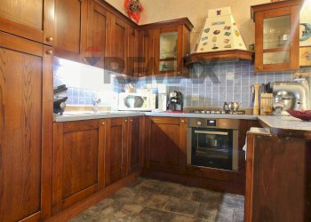 Cucina - Semi-detached house Via Caviglione
 
59, Pont-Canavese - photo 8