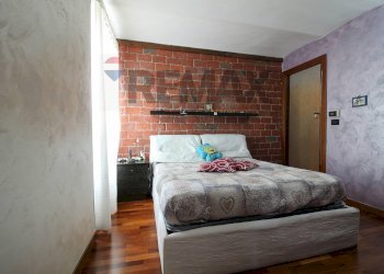 Camera / camera da letto - Semi-detached house Via Caviglione
 
59, Pont-Canavese - photo 15