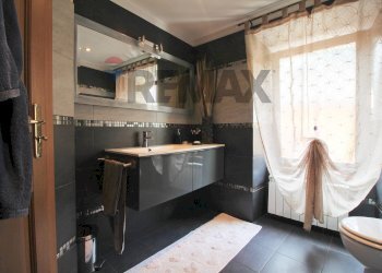 Bagno - Semi-detached house Via Caviglione
 
59, Pont-Canavese - photo 19