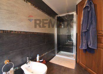 Bagno - Semi-detached house Via Caviglione
 
59, Pont-Canavese - photo 20