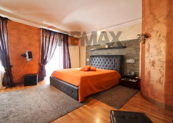 Camera / camera da letto - Semi-detached house Via Caviglione
 
59, Pont-Canavese - photo 21