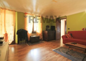 Soggiorno - Semi-detached house Via Caviglione
 
59, Pont-Canavese - photo 27