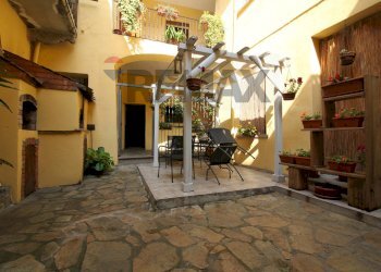 Terrazza - Semi-detached house Via Caviglione
 
59, Pont-Canavese - photo 34