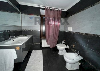 Bagno - Semi-detached house Via Caviglione
 
59, Pont-Canavese - photo 47