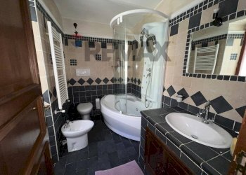 Bagno - Semi-detached house Via Caviglione
 
59, Pont-Canavese - photo 49