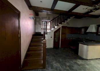 Scale - Semi-detached house Via Caviglione
 
59, Pont-Canavese - photo 52