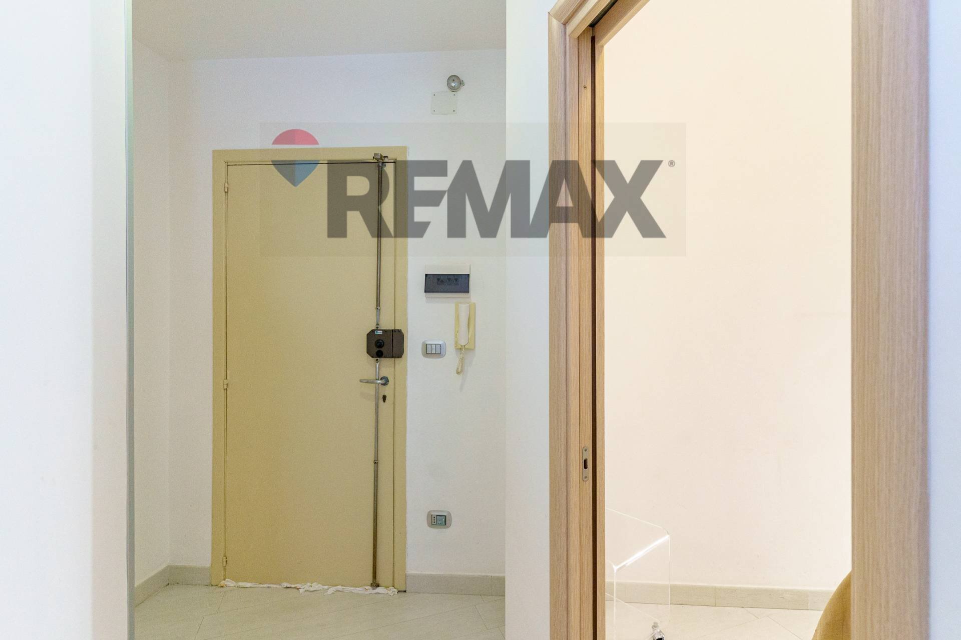 Hall / corridoio - Bilocale via Laghini
251, Giardini-Naxos - foto 3
