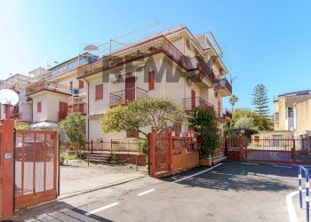 Casa all\'aperto - Bilocale via Laghini
 
251, Giardini-Naxos - foto 1