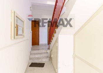 Scale - Bilocale via Laghini
 
251, Giardini-Naxos - foto 26