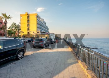Edificio all\'aperto - Commercial Activity via lungo mare
86, Sant'Alessio Siculo - photo 12