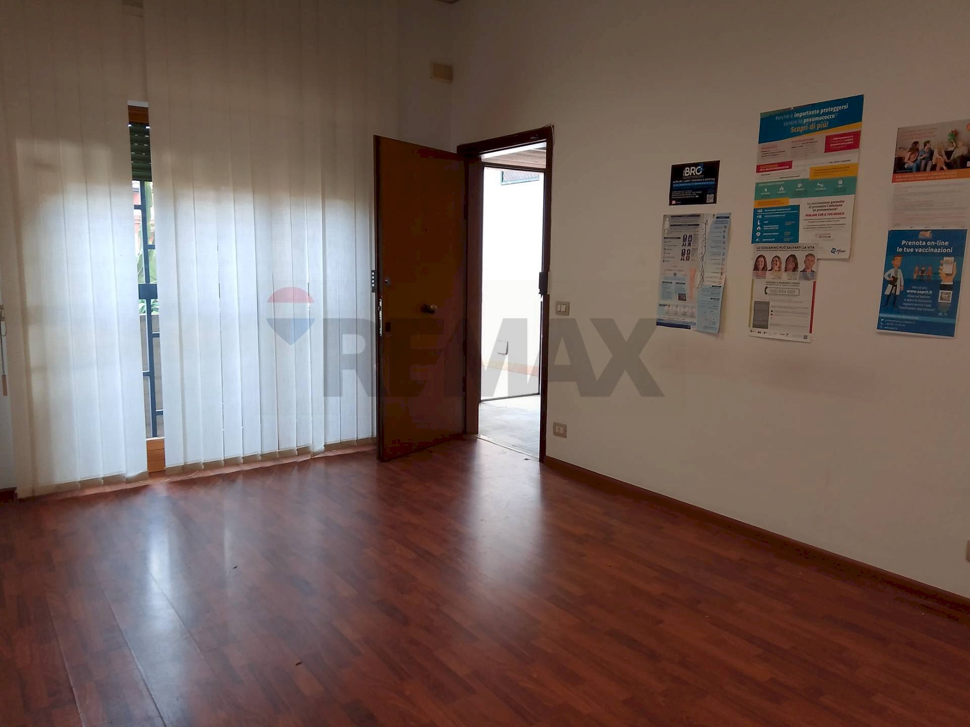 Stanza vuota - Office Piazza Marconi
3/A, Sant'Agata Li Battiati - photo 3